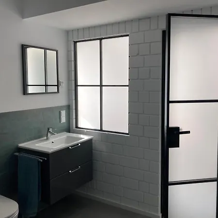 アパート Zweinig 04 *